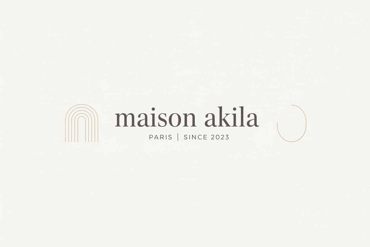 Crée une bannière minimaliste ma marque c’est maison Akila 